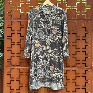 Zara Women’s Lightweight Woven Button-Down Tunic in Allover Floral Print